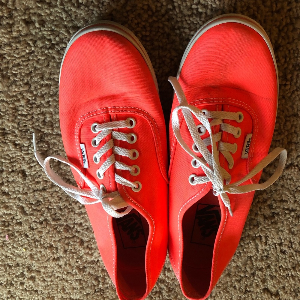 Vans - Picture 5 of 6